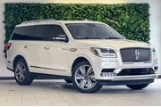 $25469 : Lincoln Navigator 2018 4x4 R thumbnail