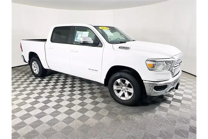 $35800 : Ram 1500 2024 4x2 Laramie 4d image 1
