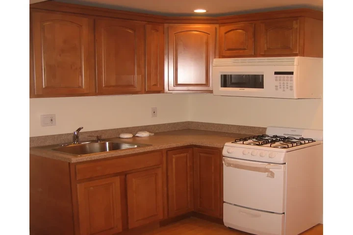 $2850 : Maspeth 2 Dorm/Yarda Bonito image 1