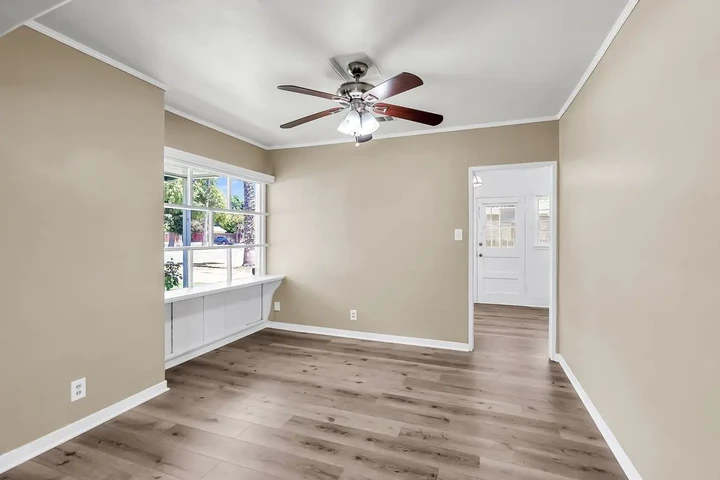 $900 : Delightful 2-bedroom, 1-bathro image 6