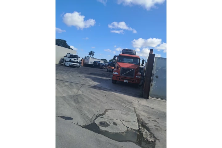 Hiakeah ..junk cars for cash image 1