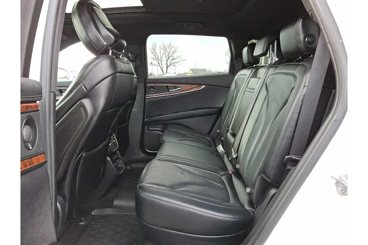 $25500 : Lincoln Nautilus 2020 AWD Re image 10