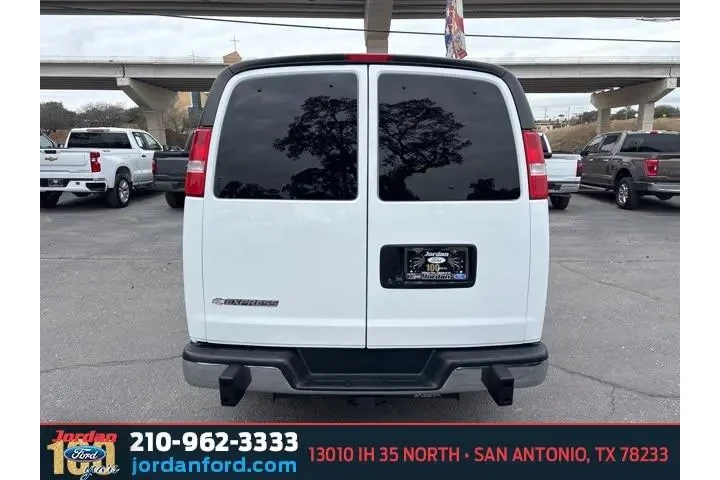 $22960 : Chevrolet Express 2019 2500 image 5