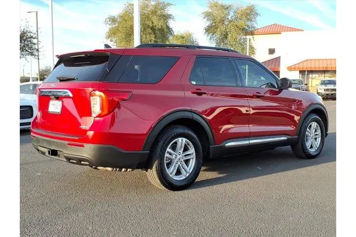 $23899 : Ford Explorer 2021 AWD XLT 4 image 3