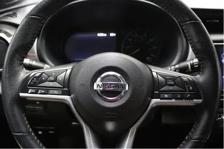 $18951 : Nissan Kicks 2021 SR 4dr Cro image 10