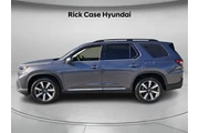 $38478 : Honda Pilot 2023 AWD Touring thumbnail