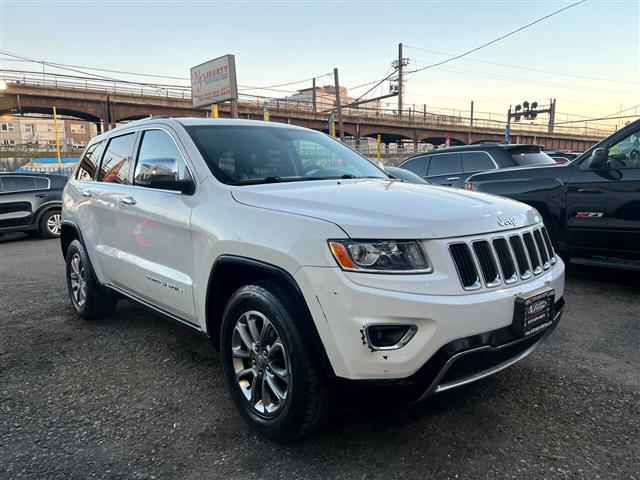 2015 Grand Cherokee LIMITED image 1