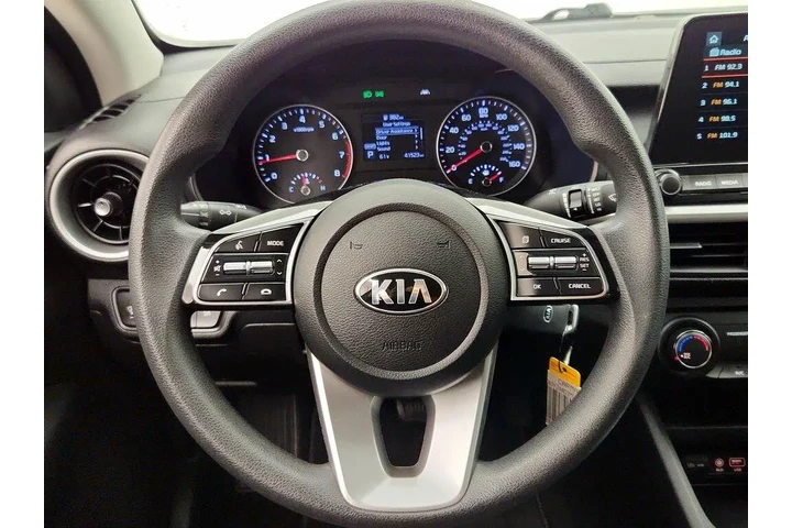 $17998 : Kia Forte 2021 LXS 4dr Sedan image 10