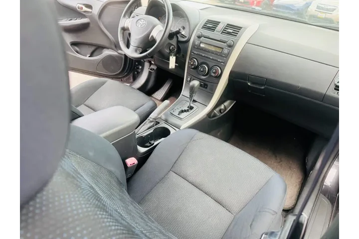 $7995 : 2009 Corolla S image 8