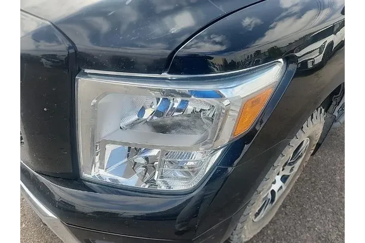 $29991 : Nissan Titan 2021 4x4 SV 4dr image 5