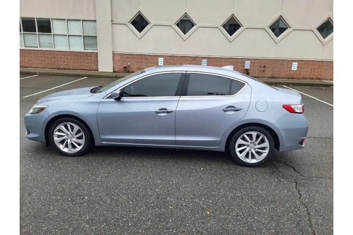 $9900 : 2016 ILX w/Watch image 5