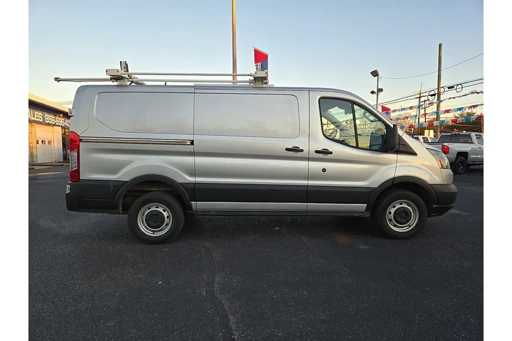 $22900 : 2019 Transit 250 Van Low Roof image 7