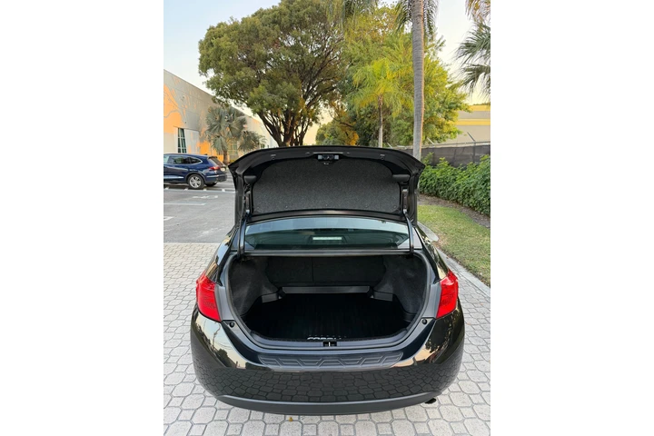 $10900 : 🚘*Toyota Corolla SE 2018* image 5