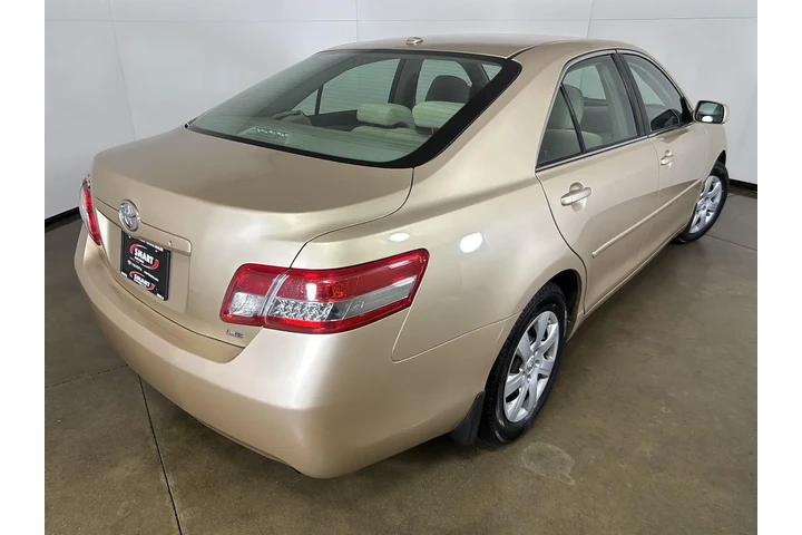$15090 : 2011 Camry LE image 10