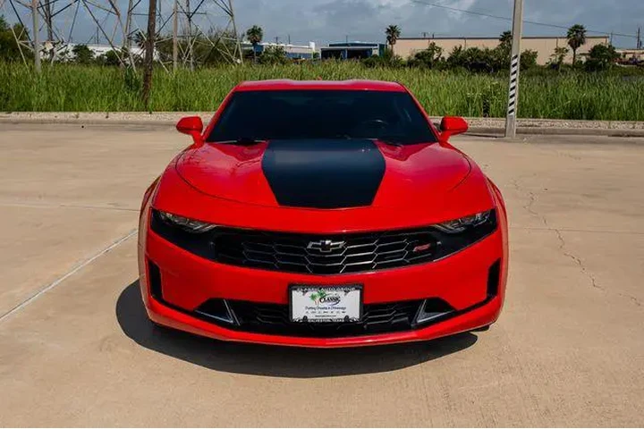 $18247 : Chevrolet Camaro 2020 LS 2dr image 2