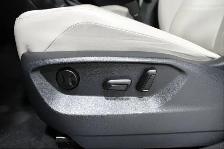 $16453 : Volkswagen Tiguan 2021 SE 4d image 4