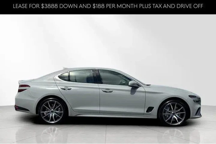 $39808 : Genesis G70 2026 2.5T Standa image 4