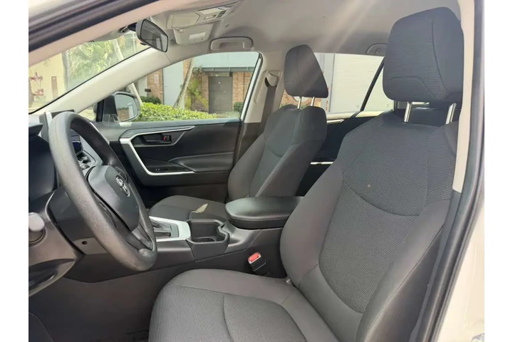 $28900 : TOYOTA RAV4 LE🚘 image 5