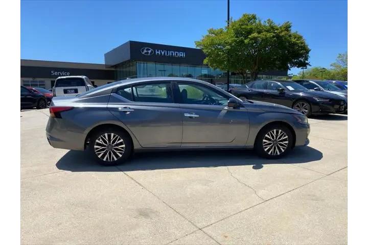 $19120 : Nissan Altima 2025 2.5 SV 4d image 7