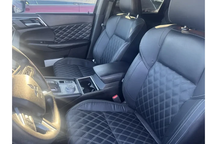 $25995 : Mitsubishi Outlander 2023 AW image 9