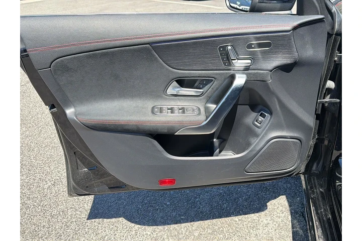 $27877 : Mercedes-Benz CLA 2023 AWD C image 7