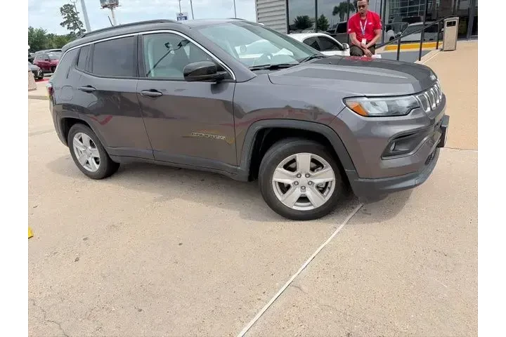 $19632 : Jeep Compass 2022 Latitude 4 image 1