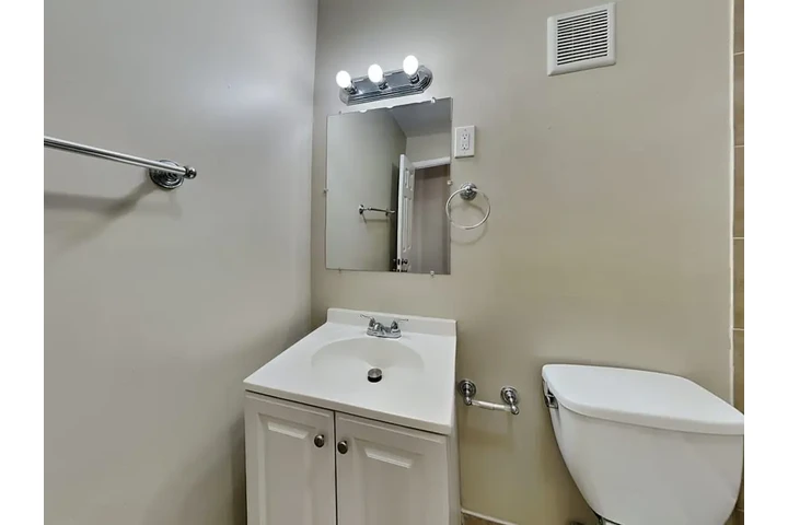 $1999 : House for rent image 8