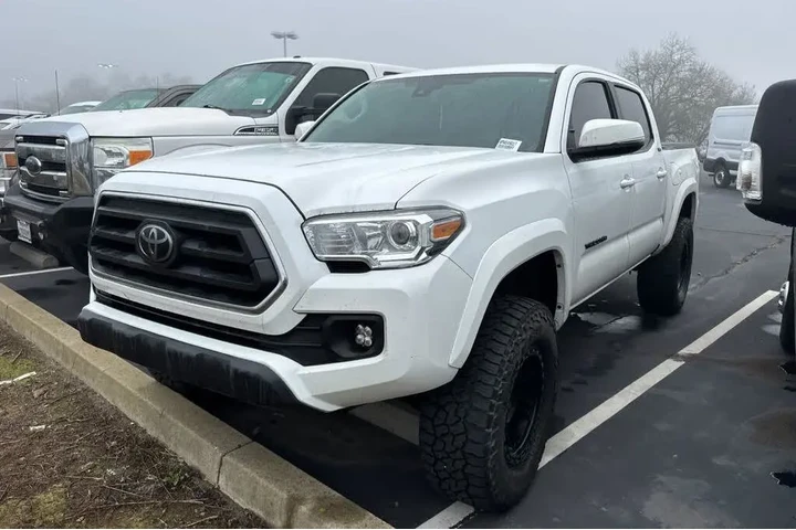 $33997 : Toyota Tacoma 2022 4x4 TRD P image 1