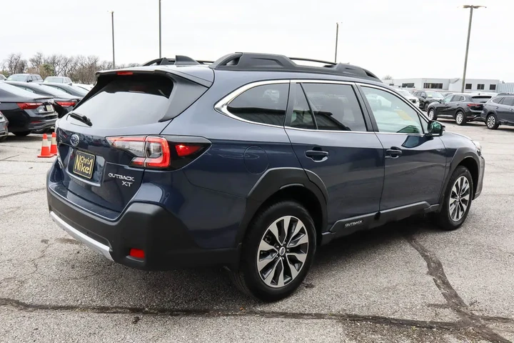 $35988 : 2025 Outback Limited XT AWD image 4