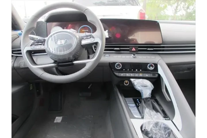 $24990 : Hyundai ELANTRA 2025 SEL Con image 5