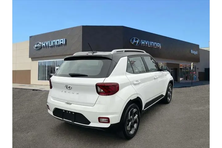 $20488 : Hyundai VENUE 2024 Limited 4 image 4