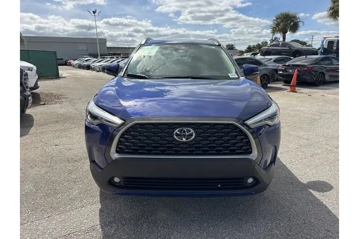 $27988 : Toyota Corolla Cross 2024 AW image 8