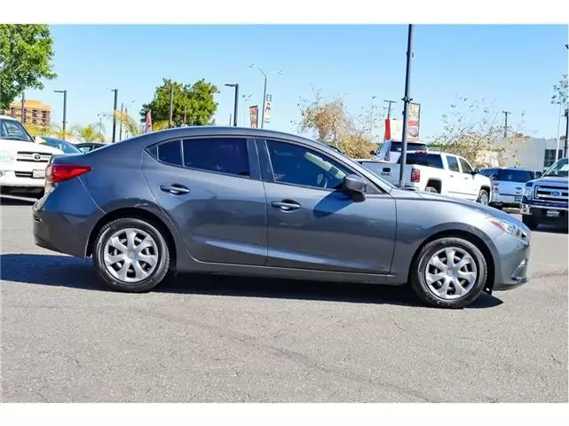 $13995 : 2016 Mazda MAZDA3 i Sport Seda image 1