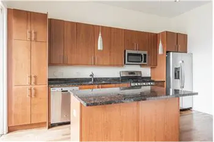 $4395 : Rental property with 3 bedro image 1