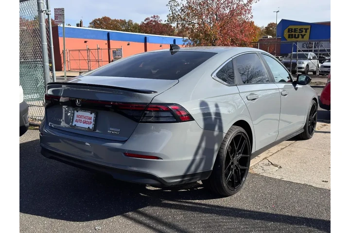 $22595 : Honda Accord Hybrid 2023 Spo image 4