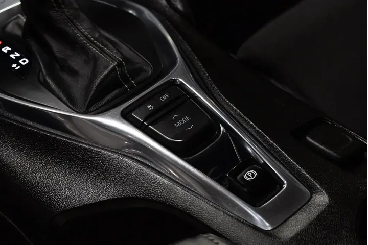 $24987 : Chevrolet Camaro 2016 SS 2dr image 5