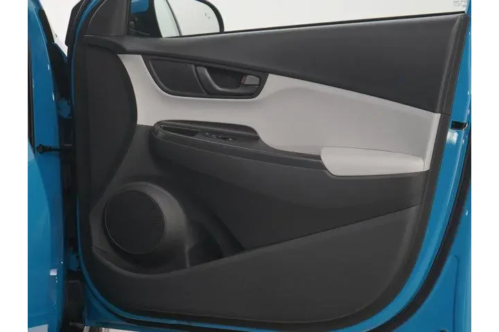 $16225 : Hyundai KONA 2023 AWD SE 4dr image 9