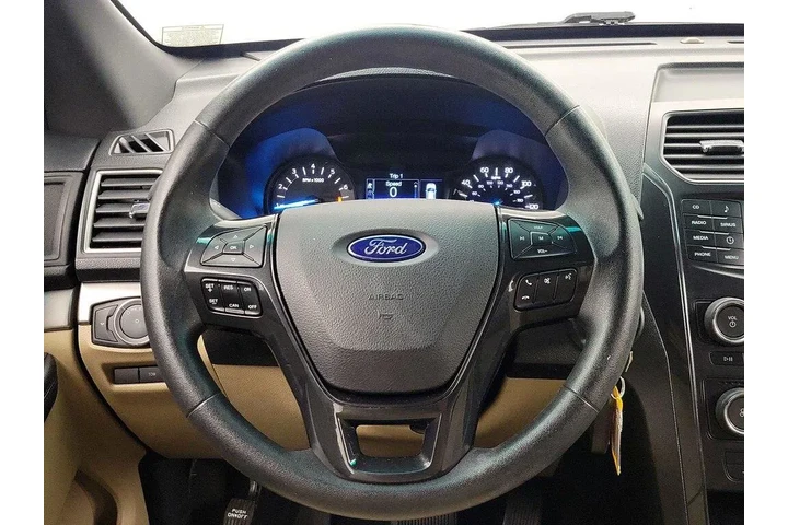 $13998 : Ford Explorer 2016 AWD Base image 10