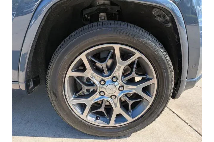 $25754 : Jeep Grand Cherokee 2020 4x4 image 9