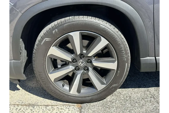 $38985 : Honda Pilot 2023 AWD Touring image 8