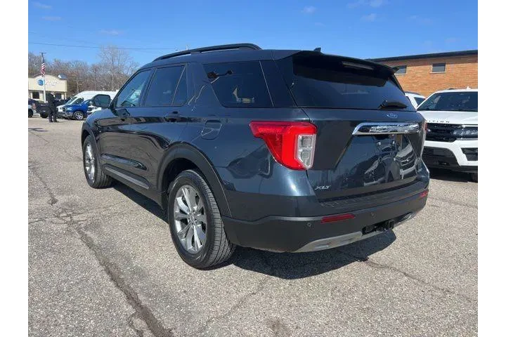 $31988 : Ford Explorer 2023 AWD XLT 4 image 3