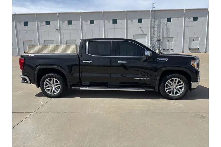 $35740 : GMC Sierra 1500 2021 4x4 SLT image 4