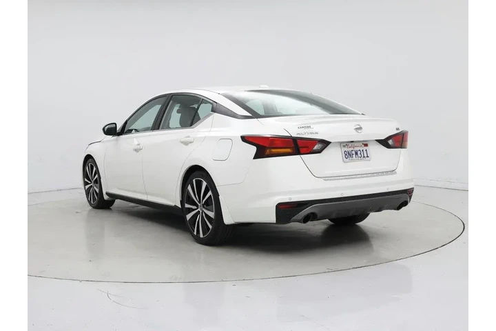 $16998 : Nissan Altima 2020 2.5 SR 4d image 2
