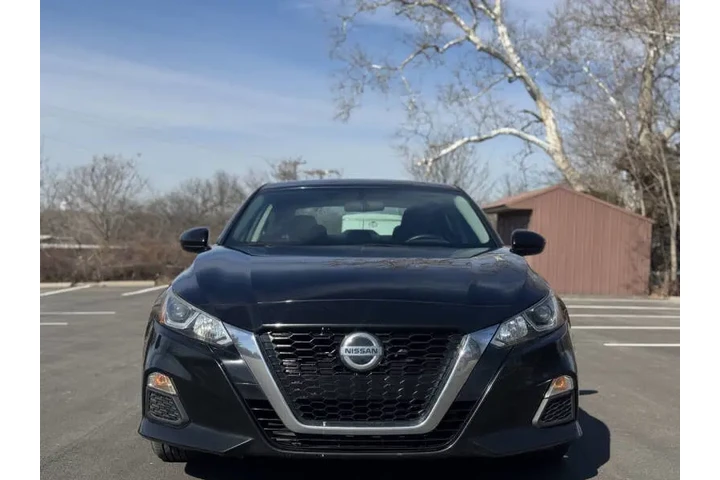 $8999 : 2020 Altima 2.5 S image 3