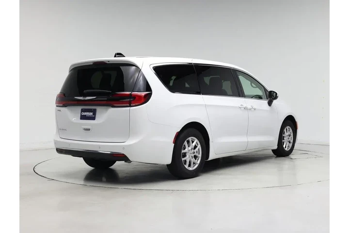 $31998 : Chrysler Pacifica 2023 Touri image 8