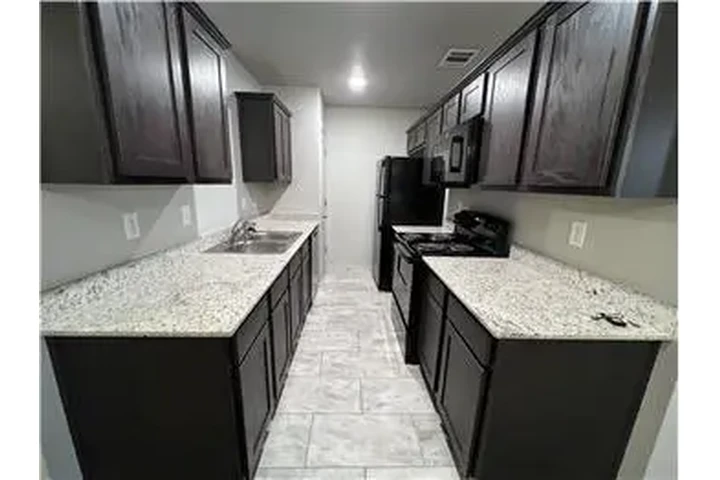 $1500 : Rental property with 3 bedro image 9