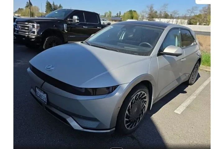 $29949 : Hyundai IONIQ 5 2023 AWD Lim image 1