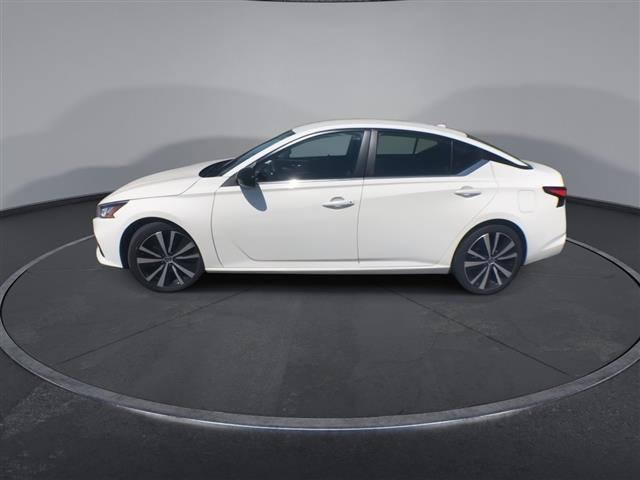 $20900 : PRE-OWNED 2022 NISSAN ALTIMA image 5