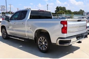 2020 Silverado 1500 thumbnail