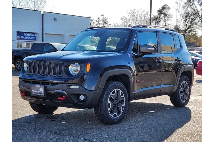 $10495 : 2015 Renegade Trailhawk image 8